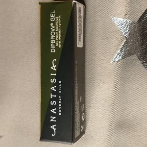 Anastasia Beverly hills dipbrow gel - dark brown